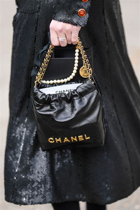 borsa piu economica di chanel|borsa Chanel 22 2023.